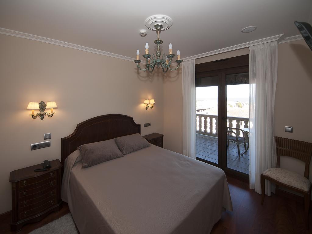 Pension Residencia A Cruzan (Adults Only) Noalla  Eksteriør billede