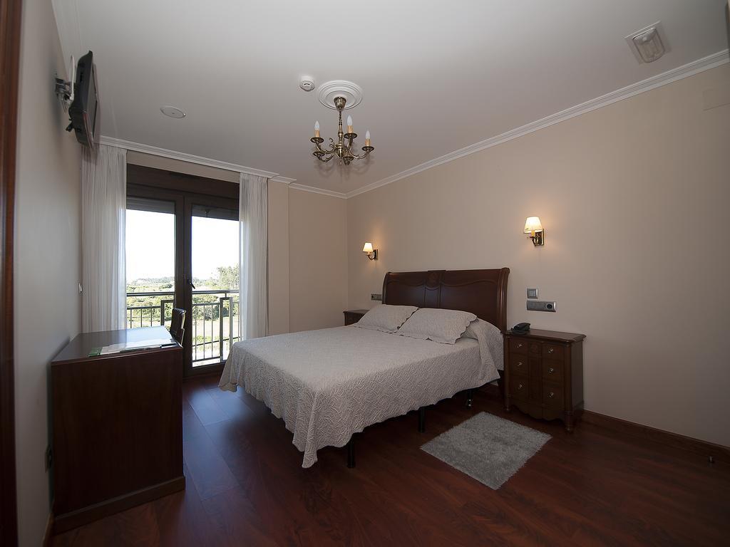 Pension Residencia A Cruzan (Adults Only) Noalla  Eksteriør billede