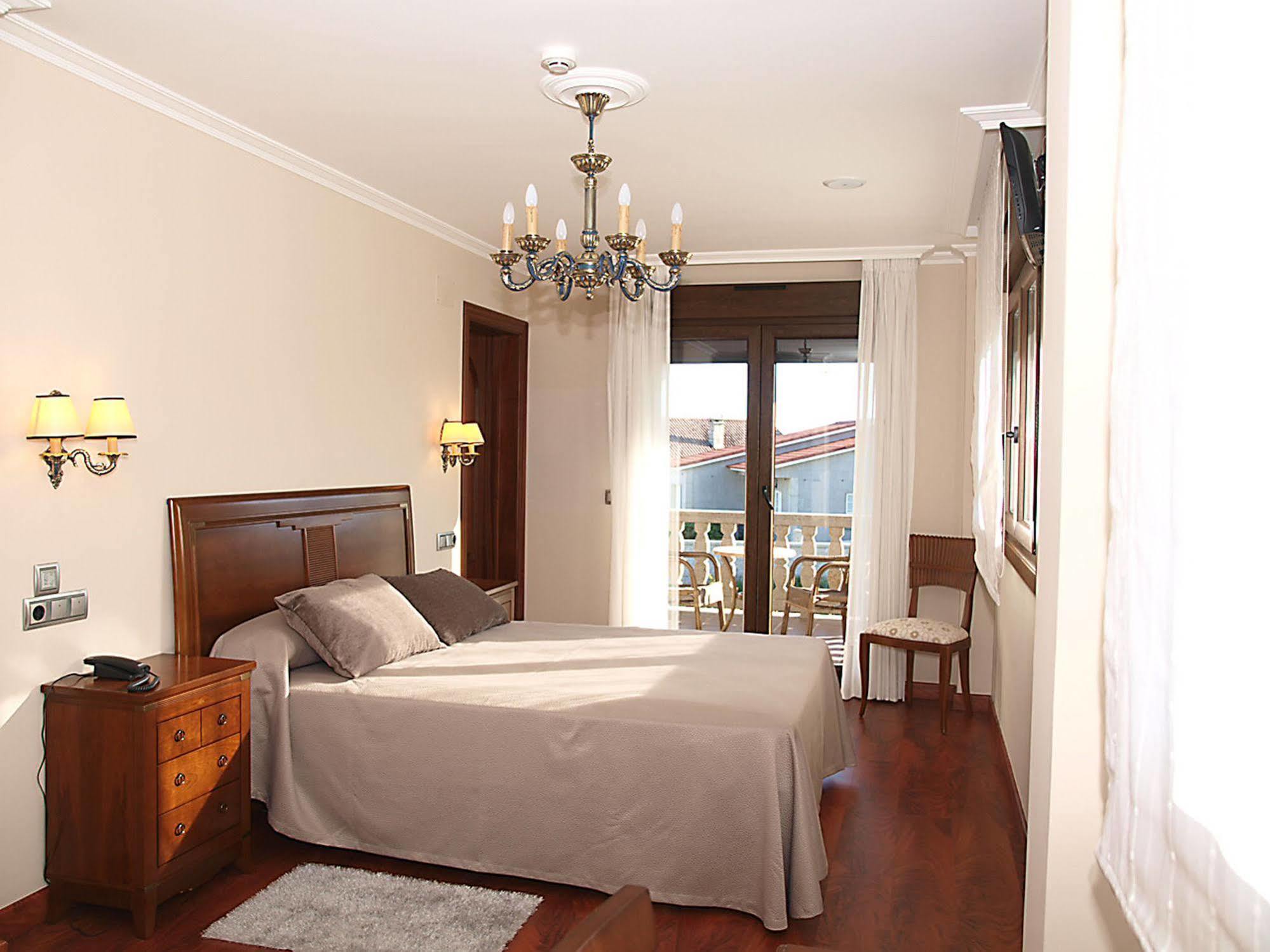 Pension Residencia A Cruzan (Adults Only) Noalla  Eksteriør billede