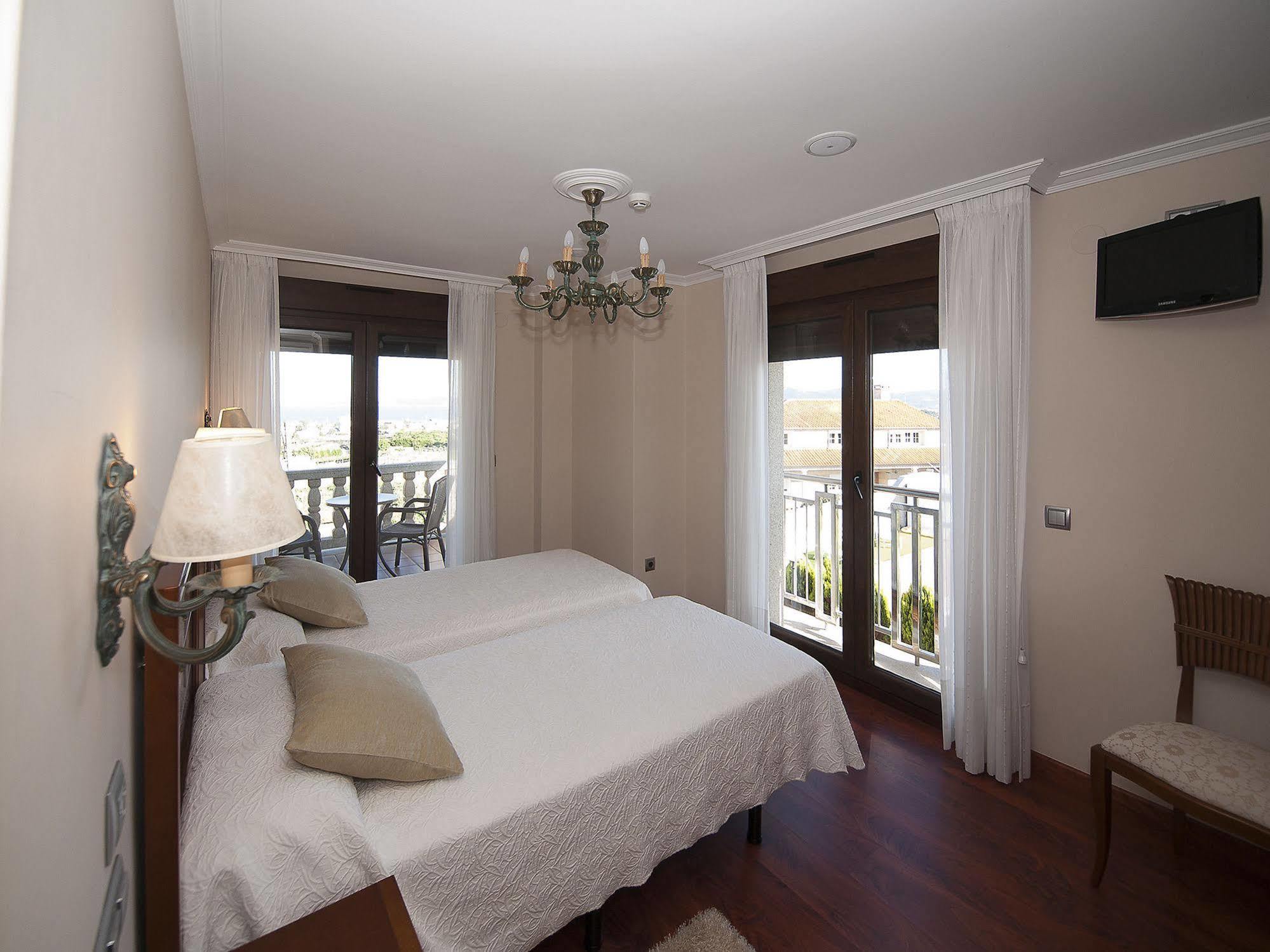 Pension Residencia A Cruzan (Adults Only) Noalla  Eksteriør billede