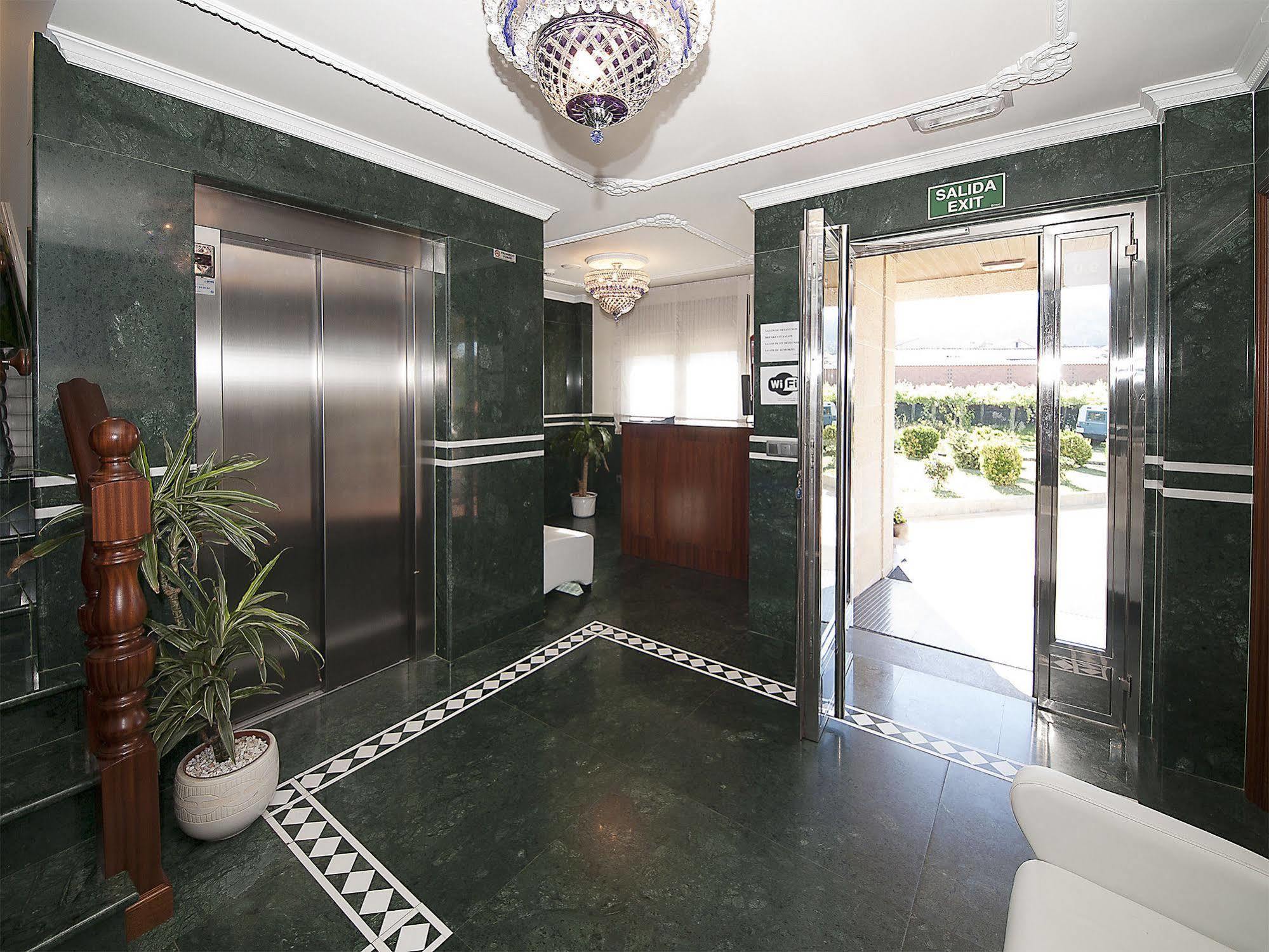 Pension Residencia A Cruzan (Adults Only) Noalla  Eksteriør billede
