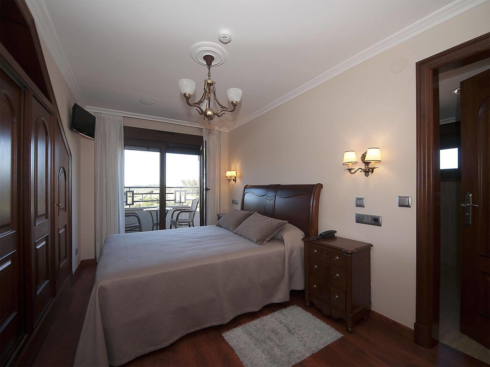 Pension Residencia A Cruzan (Adults Only) Noalla  Eksteriør billede