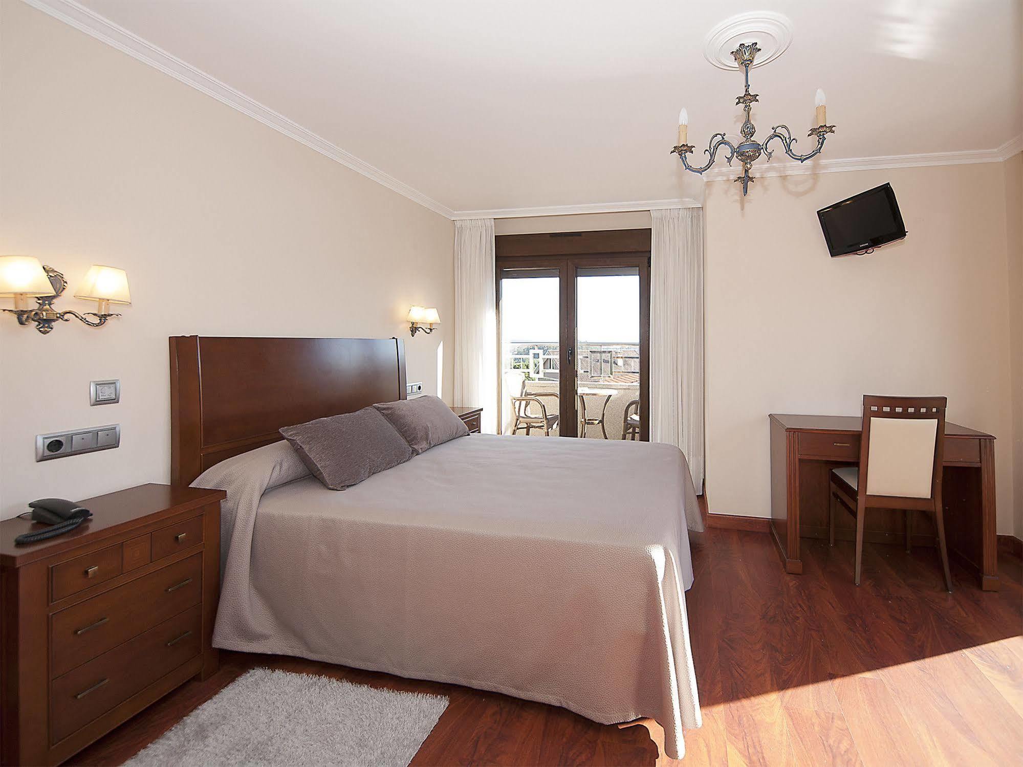 Pension Residencia A Cruzan (Adults Only) Noalla  Eksteriør billede