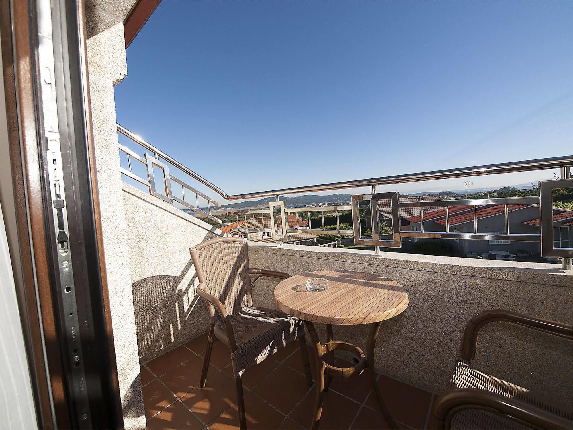 Pension Residencia A Cruzan (Adults Only) Noalla  Eksteriør billede