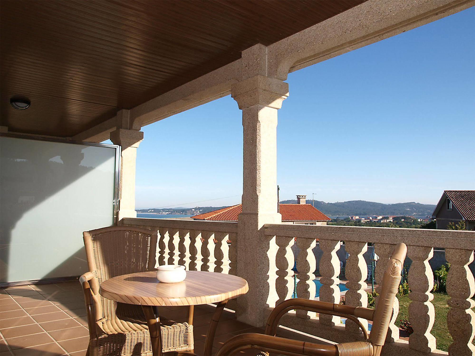 Pension Residencia A Cruzan (Adults Only) Noalla  Eksteriør billede